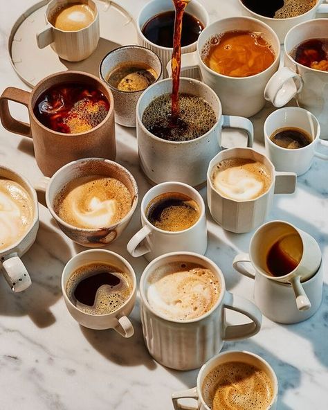 Coffee In Paris, Coffee Shop Aesthetic, Coffee Obsession, 카페 인테리어 디자인, Coffee Photography, Aesthetic Coffee, Aioli, Coffee Cafe, Latte Art