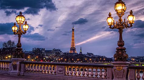 Paris Pont Alexandre Iii, Beautiful Paris, Paris Images, Paris Tours, Weather Photos, Paris At Night, Emily In Paris, Paris Photos, Location Photography