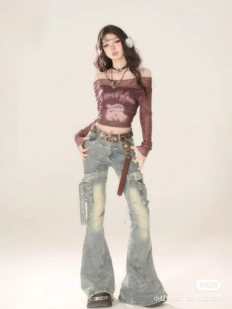 Trousers Women Wide Leg, Style Kawaii, Poses References, Y2k Outfits, Vintage Belt, Reference Poses, Selfie Ideas, Weird Art, 2000s Fashion