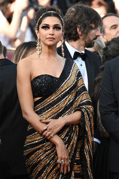 Deepika Padukone Makeup, Deepika Padukone Saree, Sabyasachi Saree, Cannes 2022, Dipika Padukone, Sabyasachi Mukherjee, Cannes Red Carpet, Deepika Padukone Style, Black Saree