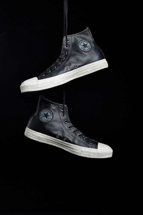 Converse Leather, Leather Converse, Star Converse, All Stars Converse, Best Shoes For Men, Converse Black, Leather High Tops, Converse Sneakers, Sneakers Outfit