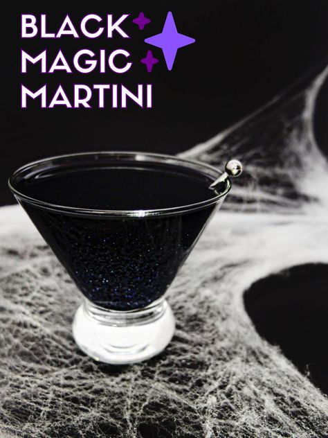 A Black Magic cocktail, black glitter Galaxy cocktail made with black that looks sinister but taste like a lime martini. With DIY for black vodka recipe. // www.ElleTalk.com // #cocktail #cocktailrecipe #drinks #martini #cocktails #vodkacocktails #halloweenparty Lime Daiquiri, Galaxy Cocktail, Lime Martini, Black Vodka, Drink Recipies, Liquor Recipes, Halloween Cocktail, Edible Pearls, Cocktails Recipes