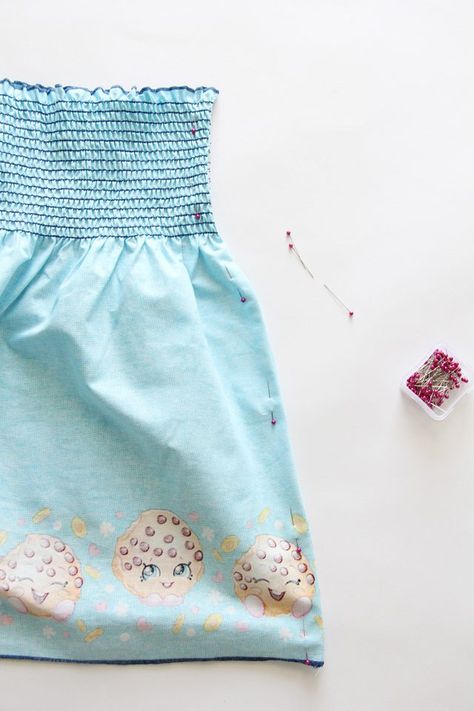 How to Make Dresses from Pre-Smocked Fabric | eHow Free Toddler Dress Pattern, Diy Smock, Easy Girls Dress, Smock Dress Pattern, Toddler Smock, Girls Skirt Patterns, Toddler Sun Dress, Make Dresses, Shirred Fabric