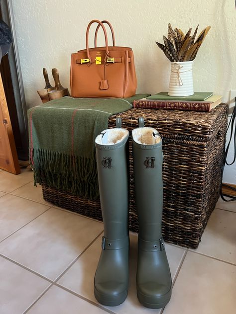 Holland Cooper, British Country, Country Fashion, Wellington Boots, Classic Wardrobe, Rubber Boots, Sherpa Lined, Wellington, The Hamptons