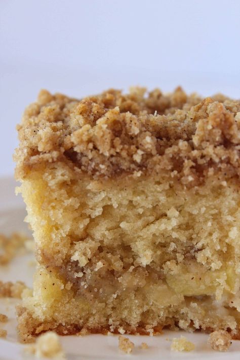 Apple Crumb Cake Recipe, Banana Crumb Cake, Apple Crumb Cake, Desserts Apple, Fall Desserts Apple, Apple Crumb Cakes, Crumb Cake Recipe, Apple Crumb, Apple Cake Recipes