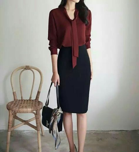 Ladies Chiffon Shirts, Lawyer Fashion, Business Attire Women, Corporate Attire, Office Wear Women, Chique Outfits, Business Outfits Women, Work Dresses For Women, Office Outfits Women