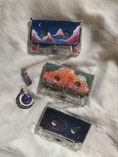 Cassette art upcycling art cloud painting galaxy art flatlays cdart Painting Cassette Tapes Aesthetic, Cassette Display Ideas, Cassette Tapes Crafts, Cassette Tape Art Diy, Cassette Painting Ideas, Cassette Tape Painting, Cassette Crafts, Painted Cassette Tapes, Casette Art