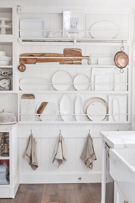 Unique Kitchen Countertop Ideas, Platter Rack, Wall Mounted Kitchen Shelves, Spice Wall, Shelves Design Ideas, Plate Rack Wall, Kitchen Wall Shelves, Shelves Floating, Shelves Design