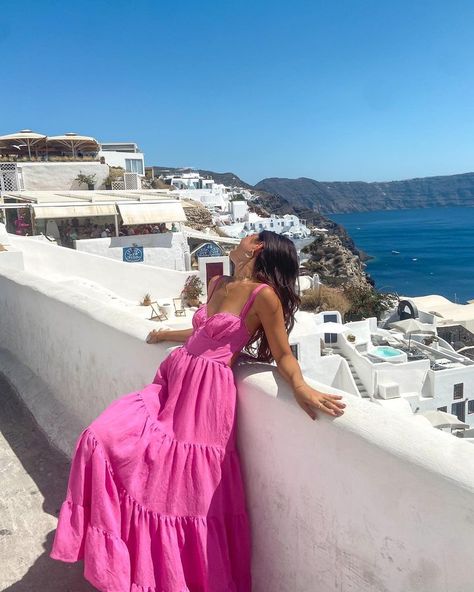 All Posts • Instagram Greece Summer Outfits, Santorini Outfit, Greece Dress, Europe Summer Outfits, Greece Outfit, Summer Holiday Outfits, European Summer Outfits, Greece Vacation, Europe Outfits