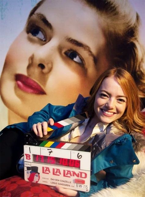 Emma Stone on the set of La La Land (2016) Here's To The Fools Who Dream, Damien Chazelle, I Love Cinema, Musical Plays, Ryan Gosling, Emma Stone, Film Aesthetic, Roman Empire, Series Movies