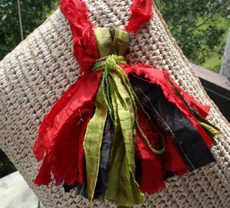 Make a tassel already! Ribbon Tassel, Ribbon Projects, Guest Hand Towels, Sari Ribbon, Crochet Tools, Ribbon Yarn, Linen Yarn, Silk Sari, Sari Silk