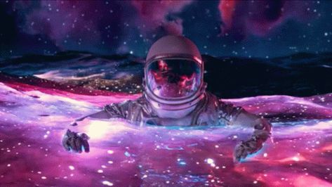 Floating In Space Aesthetic, Galaxia Wallpaper, Moving Art, Free Live Wallpapers, Space Aesthetic, Astronaut Wallpaper, Floating In Space, Astronaut Art, Space Artwork