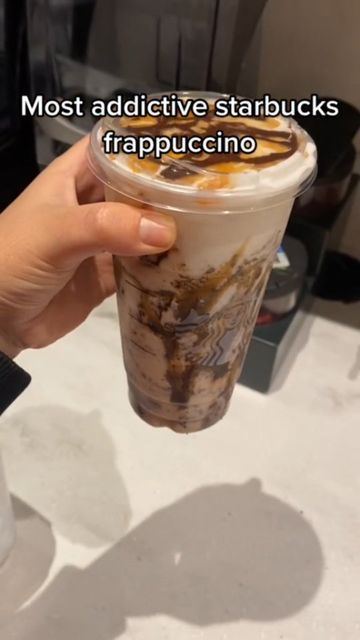 Vanilla Bean Caramel Frappachino, Best Starbucks Drinks Frappuccino, Starbucks Frappuccino Orders Caramel, Vanilla Bean Frappachino Starbucks, Starbucks Drinks Mocha, Mocha Starbucks Drinks, Starbucks Drinks To Try Frappuccino, Vanilla Bean Frappachino Recipe, Chocolate Starbucks Drinks