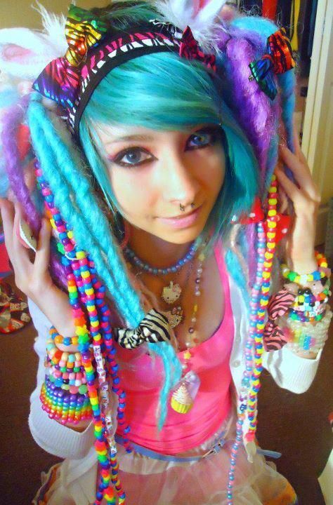 #edc #edm #colorful #hairstyle #edmgirls #rave #stylez Perky Goth, Emo Scene Girls, Raver Girl, Edm Girls, Rave Girls, Rave Hair, Scene Girl, Kandi Kid, Rave Girl