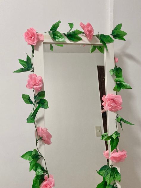 #coquette #aesthetic #softaesthetic #flowers #roomdecoration #roominspiration #mirror Aesthetic Flower Mirror, Mirror Decorating Ideas With Flowers, Coquette Mirror, Decorating My Room, Coquette Decor, Rose Mirror, Dream Dorm, Dorm Inspiration, Flower Mirror