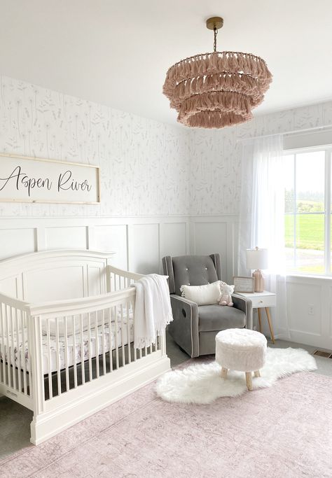 Farmhouse Nursery Decor, Crib Decor, Farmhouse Nursery, Nursery Room Design, Girl Nursery Room, Baby Room Inspiration, Nursery Room Inspiration, Baby Room Design, Nursery Baby Room