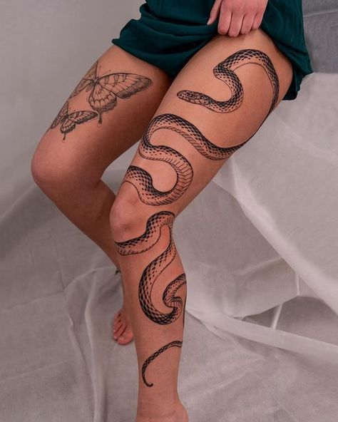 Snake Tattoo Body Women, Tattoo Snake Thigh, Tattoo Ideas Snake Leg, Snake On Leg Tattoo Woman, Snake Tattoo Around Knee, Snake On Calf Tattoo, Snake Going Up Leg Tattoo, Snake Tattoos Wrap Around Leg, Snake Torso Tattoo Women