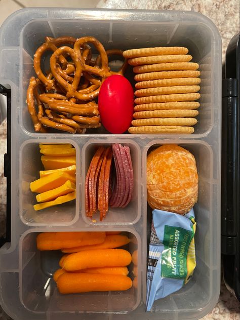 Fun Easy School Lunches, Healthily Lunch Ideas, Lunches Without Microwave, Healthy Lunches For On The Go, Cold Lunch For Kindergarten, Unique Lunch Box Ideas, Dorm Lunch Ideas, School Lunch Ideas Gluten Free, Quick And Easy Work Lunch Ideas