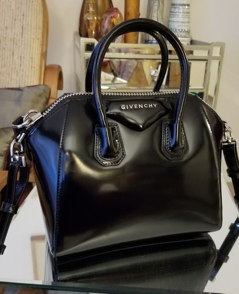 Givenchy Mini Antigona Givenchy Bag Antigona, Antigona Mini, Givenchy Mini Antigona, Mini Antigona, Givenchy Antigona, Givenchy Bag, Bag Outfit, Luxury Purses, Bag Collection