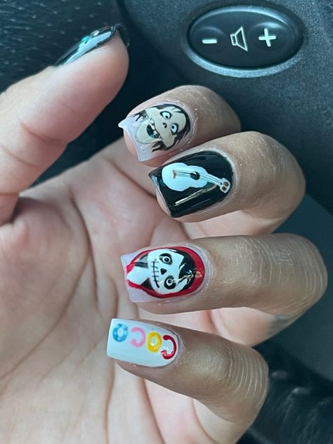 Coco Nail Art, Coco Movie Nail Art, Mickey Halloween Nails Design, Dia De Los Muertos Nail Ideas, Coco Nails, Coco Disney, Disney Coco, Nails Design, Gorgeous Nails