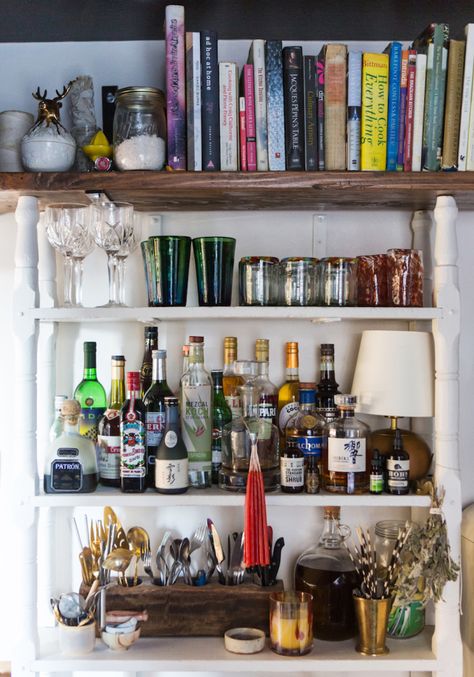 Styled Bar Shelves, Bookshelf Bar Ideas, Bar Shelf Styling, Bar Styling Ideas, Bookshelf Bar, Boston Apartment, Bookcase Bar, Bar Shelves, Bar Inspiration