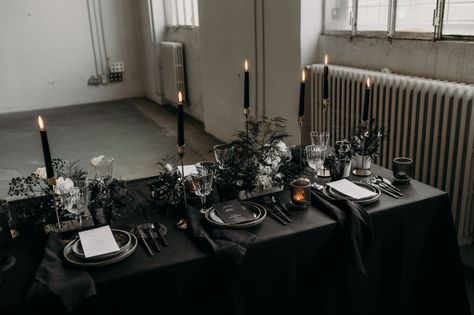 Posh Wedding, Dark Wedding Theme, Industrial Chic Style, Dark Wedding, Black And White Wedding, Black White Wedding, Black Wedding Dresses, Green Wedding Shoes, Casual Wedding