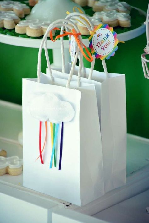 Pretty favor bags at a rainbow birthday party! See more party planning ideas at CatchMyParty.com! Rainbow Party Favors, Rainbow Themed Birthday Party, Birthday Party Girl, Rainbow Unicorn Party, Rainbow Theme Party, Rainbow Parties, My Little Pony Party, Pony Birthday, Rainbow Birthday Party