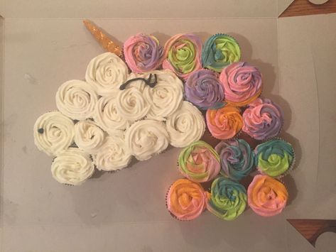 unicornballoons #unicornhair 1497 📌 Pull Apart Unicorn Cupcake Cake Template, Cupcake Shapes, Unicorn Cupcake Cake, Unicorn Number Cake, Cupcake Template, Unicorn Cups, Pull Apart Cake, Horse Birthday Parties, Pull Apart Cupcakes