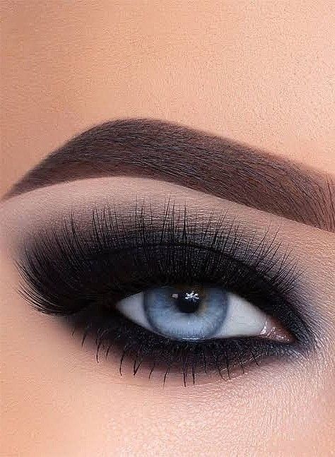 Fashion & Beauty Black Eye Makeup For Blue Eyes, Smokey Cat Eye Makeup Halloween, Black Smokey Eye Blue Eyes, All Black Eyeshadow, Dark Black Makeup Looks, Smoky Eyes Makeup Black, Black Eye Looks Eyeshadows, Dark Makeup Blue Eyes, Brown And Black Smokey Eye