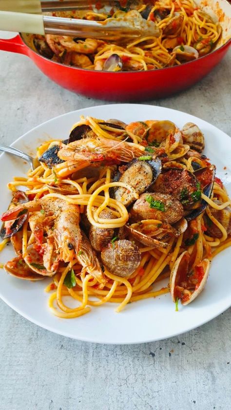 Seafood Marinara Recipes, Recipes With Seafood, Seafood Marinara Pasta, Seafood Marinara, Italian Seafood Pasta, Spaghetti Marinara, Italian Seafood, Marinara Recipe, Marinara Sauce Recipe