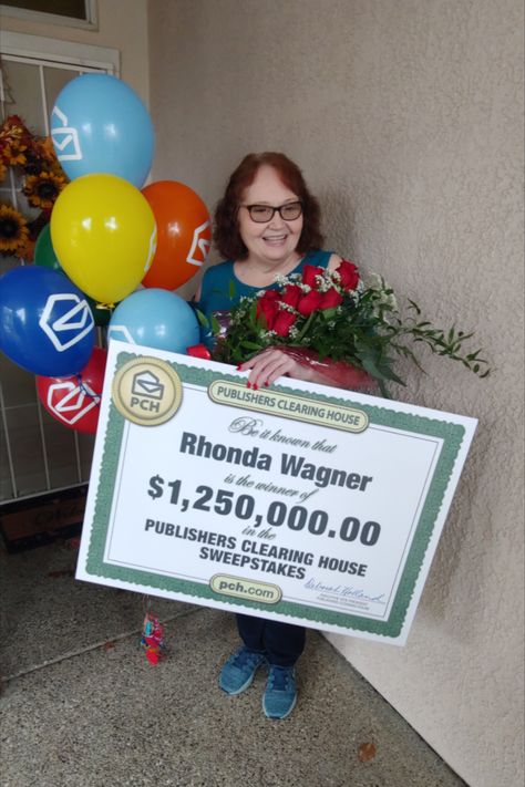 Congratulations, Rhonda! We’re making dreams come true with our $1,250,000 Dream Home giveaway (Gwy #18000)! The PCH Prize Patrol traveled to Rhonda’s home sweet home in Roseville, CA. They surprised Rhonda as she was returning home from grocery shopping. She plans to use her winnings to help her two children and care for her parents. Eventually, she would love to take a trip to Hawaii! Pch Certificate, Pch Winners, Pch Dream Home, Mark James, Making Dreams Come True, Grant Money, Win For Life, Food Captions, Credit Card App