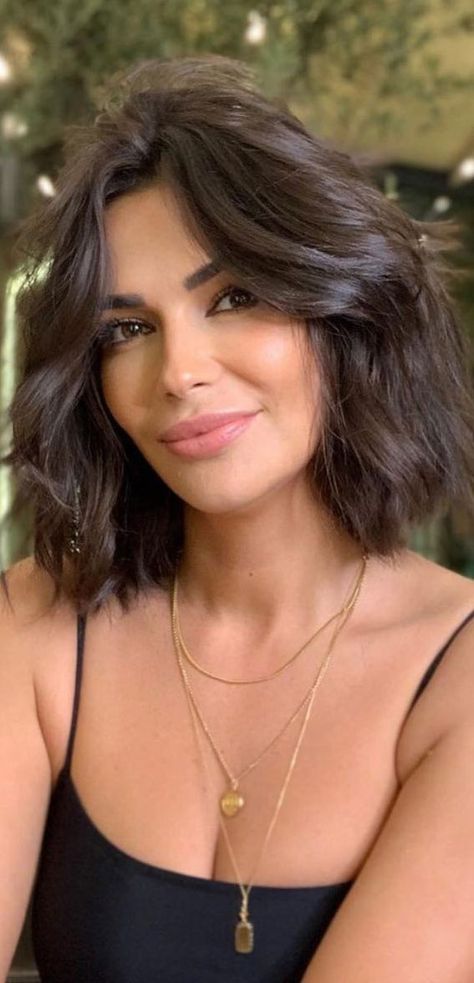 bob haircut, lob haircut with layers, bob haircut with bangs, bob haircuts 2022, long bob with curtain bangs, bob with fringe, lob haircut, lob haircut with bangs, lob haircuts 2022, long bob haircuts, blonde bob, textured lob haircuts Haircuts 2022, Bob Hairstyles For Thick, Long Bob Haircuts, Lob Haircut, Haircuts For Medium Hair, Penteado Cabelo Curto, Haircut For Thick Hair, Short Hair Haircuts, Short Hair With Bangs