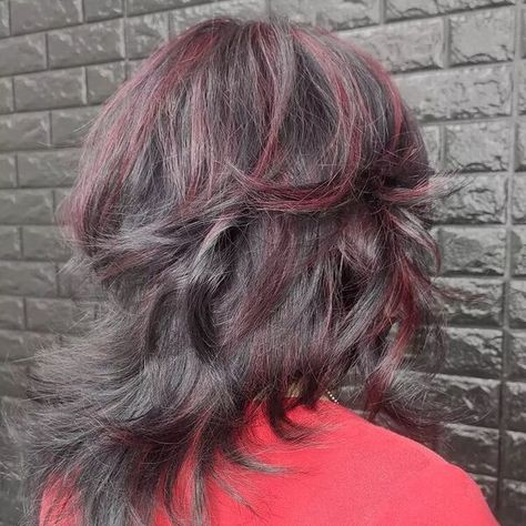 Wolf Haircut For Women, Wavy Hair With Bangs, Red Highlights In Brown Hair, Female Wolf, Red Hair With Highlights, Wolf Cut Hair, Wolf Haircut, Short Dark Hair, Really Short Hair