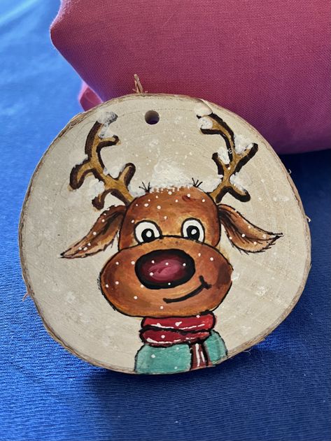 Painted Wooden Christmas Ornaments, Christmas Cartoon Characters, Christmas Mandala, Friend Ornament, Christmas Wood Crafts, Wood Christmas Ornaments, Wooden Christmas Ornaments, Wooden Ornament, Funny Christmas Cards