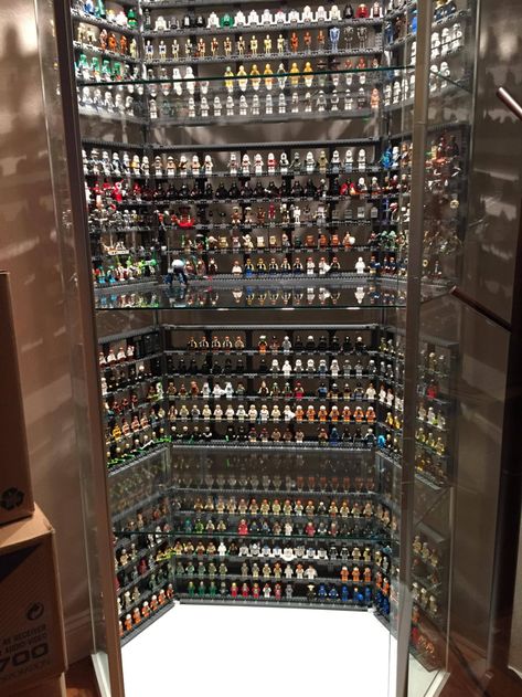 Lego Display Case, Minifigure Display, Lego Minifigure Display, Star Wars Room, Lego Display, Amazing Lego Creations, Lego Toy, Toy Room, Lego Room