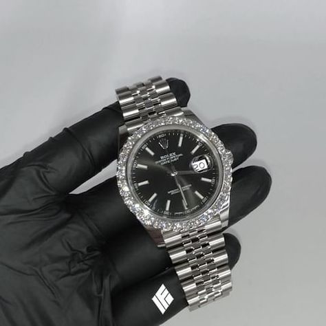 IF & Co. (@ifandco) • Instagram photos and videos Rolex Diamond Bezel, Watches Women Black, Black Rolex, Rolex Diamond, Rolex Watches Women, Rolex Women, Black Outfits, Army Vehicles, Black Baby