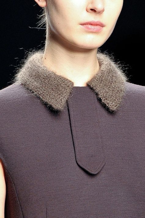 Wool collar. Jasper Conran, Crochet Collar, Couture Mode, Clothing Details, Mode Inspiration, Collar And Cuff, Sewing Inspiration, Fashion Details, Look Fashion