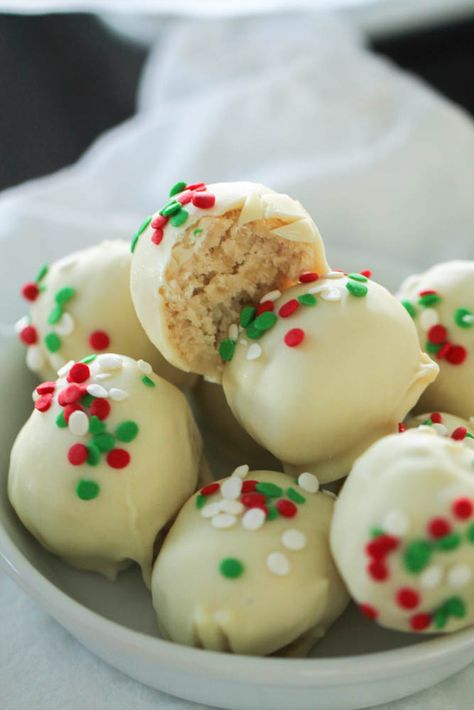 No Bake Sugar Cookie Truffles | Six Sisters' Stuff Sugar Cookie Truffles, Cookies Cream Cheese, No Bake Truffles, Cookie Truffles, Cream Cheese Sugar Cookies, No Bake Sugar Cookies, Christmas Gift For Friends, Six Sisters Stuff, Easy Treat