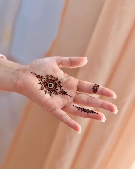 Henna Or Mehndi in Urdu Culture of centrl asia India Pakistan Turkish Africa Arab Countries Wedding Eid Speical #mehndi #henna #wedding #hennaart #hennaartist #mehndidesigns #hennatattoo #mehendi #mehndidesign #hennadesign #mehndiartist #hennadesigns #mehndiart #bride #bridalhenna #hennainspire #art #hennalove #indianwedding #bridalmehndi #bridal #mehandi #love #hennawedding #pakistaniwedding #hennainspo #mehndilove #whitehenna #mehndibride #hennainspiration #fashion #wedding #aesthetic #mehndi Easy Mehendi Designs Front Hand Small, Simple Mehendi Designs Back Hand, Mehendi Designs For Hands Easy, Wrist Mehndi Designs, Mehendi Designs For Hands, Easy Mehendi, Small Henna Designs, Henna Tattoo Design, Short Mehndi Design