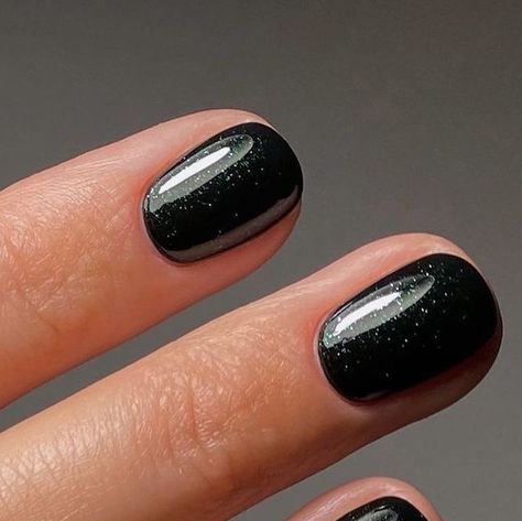 Get 20% OFF with code “NAILSMARCHELLIP”

#manucurist #poisonnails #greenflash #winternails" Dark Sparkly Nails, Poison Nails, Red Nail Polish, Clean Nails, Pedicures, Healthy Nails, Green Nails, Nail Artist, Brighten Your Day