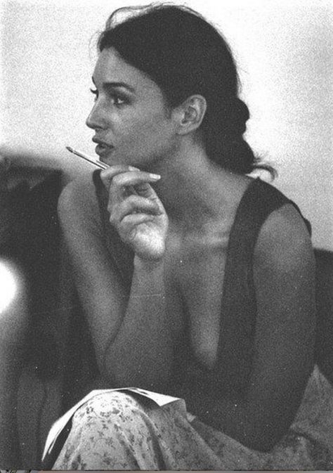 Sherilyn Fenn, A Well Traveled Woman, Black And White Photograph, Italian Actress, Actrices Hollywood, Monica Bellucci, Irina Shayk, Natalie Portman, Jessica Alba