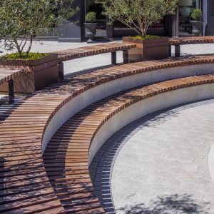 Public Outdoor Seating, Outdoor Amphitheater, Inspirational Architecture, Seating Bench, مركز ثقافي, Public Space Design, Desain Lanskap, Outdoor Theater, Public Seating