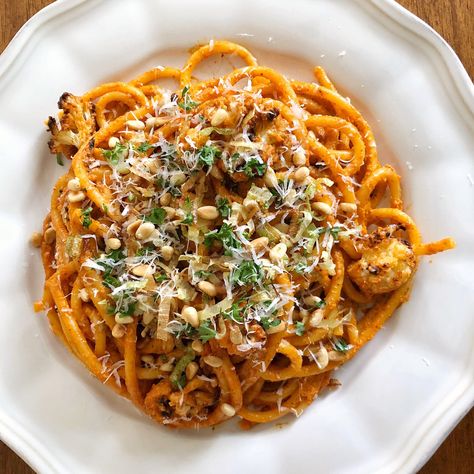 Romesco Pasta with Bucatini and Roasted Cauliflower Romesco Pasta, Crispy Leeks, Kids Dinners, Meatless Mains, Fried Halloumi, Halloumi Salad, Sprouts Salad, Toasted Pine Nuts, Dinners For Kids