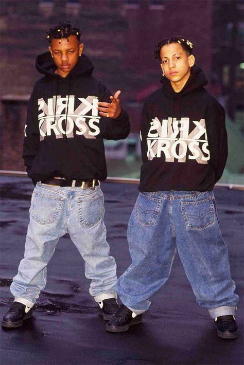 Outfits 90s Hip Hop, Hip Hop 90, Work Costumes, Rap Concert Outfit, Rap Clothes, 2000s Fits, Estilo Gangster, Hood Fashion, 2009 Fashion