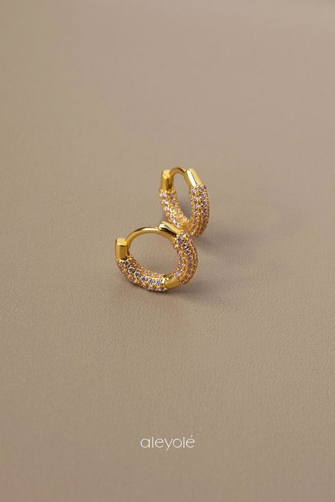 Wedding Ring Ideas, Gold Earrings For Kids, Small Earrings Gold, Autumn Dresses, Simple Gold Earrings, Gold Earrings Models, Fancy Jewelry Necklace, Modern Gold Jewelry, Handmade Gold Jewellery