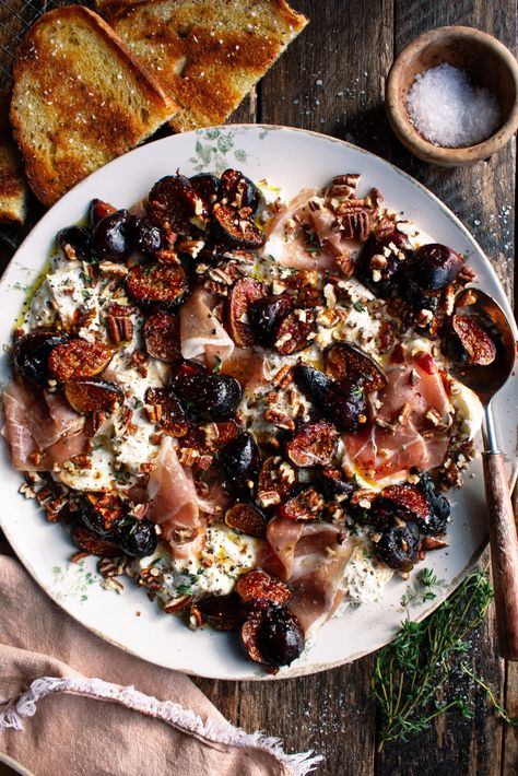 Balsamic Roasted Figs with Burrata & Prosciutto - The Original Dish Salads With Figs, Thanksgiving Fig Recipes, Christmas Burrata Board, Italian Appetizers Christmas, Roasted Figs With Goat Cheese, Formal Dinner Recipes, Hosting Friendsmas, Fall Burrata Appetizer, Winter Canapes