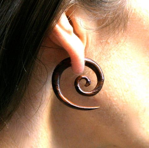 sono wood, spiral fake gauge by sanfranblissco Jewelry Wishlist, Fake Gauges, Makeup Tattoos, Spiral Earrings, Black Wood, Behind Ear Tattoo, Diy Jewelry, Tatting, Piercings