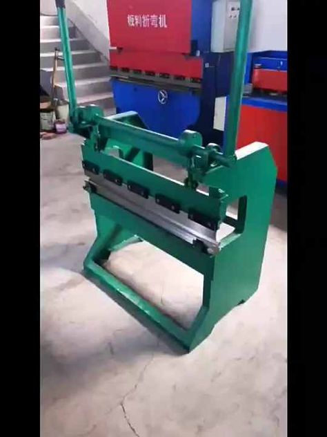 Metal Sheet Bending, Sheet Folding, Sheet Metal Bender, Bending Metal, Steel Bed Design, Folding Machine, Sheet Metal Work, Machining Metal Projects, Metal Bender