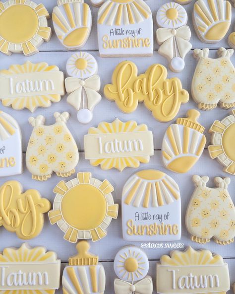 Stacy’s Sweets | A little ray of sunshine is on the way! ☀️ . . . #alittlerayofsunshine #alittlerayofsunshinecookies #sunshinecookies #suncookies… | Instagram A Little Sunshine Is On The Way, You Are My Sunshine Cookies, A Little Ray Of Sunshine Is On The Way, Sunshine Baby Shower Cookies, Sun Cookies, Stenciled Cookies, Fondant Biscuits, Sunshine Cookies, Sunshine Aesthetic