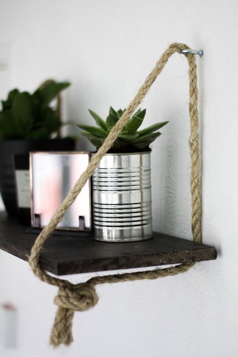 Diy Shelves Design, Diy Shelves Ideas, Hanging Rope Shelves, Diy Hanging Shelves, Rope Shelf, Hemma Diy, Rope Shelves, Floating Shelves Diy, Diy Simple